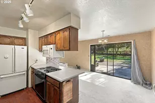 2273 Virginia Ave, North Bend, OR 97459 - Photo 8
