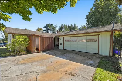 2273 Virginia Ave, North Bend, OR 97459 - Photo 2