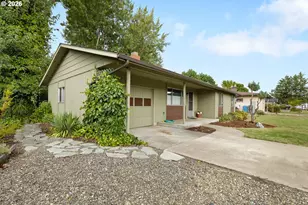 273 Eddy St, Sutherlin, OR 97479 - Photo 2