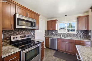 1789 Lawnridge Ave, Springfield, OR 97477 - Photo 16