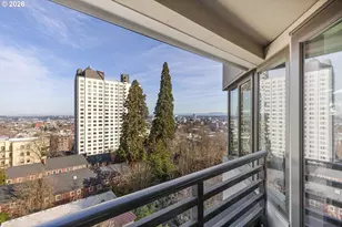 2245 SW Park Pl, Portland, OR 97205 - Photo 34