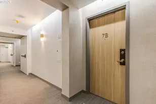 2245 SW Park Pl, Portland, OR 97205 - Photo 8