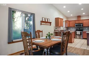 520 E Melody Ln, Newberg, OR 97132 - Photo 16
