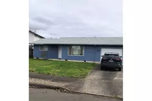 1152 1154 T St, Springfield, OR 97477 - Photo 2