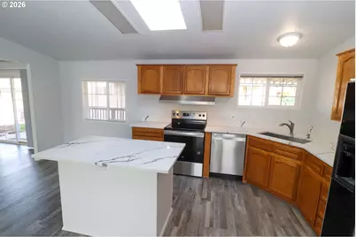 503 S 51st Pl, Springfield, OR 97478 - Photo 12