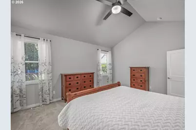 265 NE 36th Ct, Hillsboro, OR 97124 - Photo 18