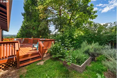 8832 SW 50th Ave, Portland, OR 97219 - Photo 26