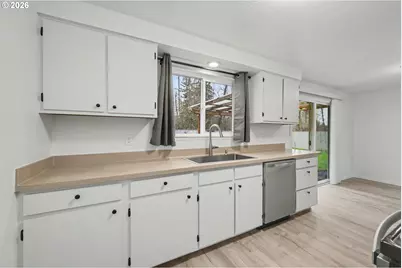 4853 Elderberry Loop, Springfield, OR 97478 - Photo 12