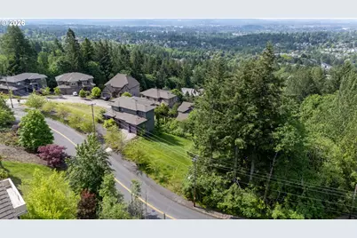 3348 NW Tullamore Ct, Portland, OR 97229 - Photo 12