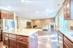 11719 NW Pinyon St, Portland, OR 97229 - Photo 4