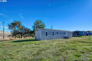 808 SE 10th St, Pendleton, OR 97801 - Photo 14