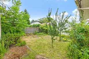 3560 NE Stanton St, Portland, OR 97212 - Photo 32