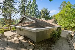 3220 SW 66th Ave, Portland, OR 97225 - Photo 46