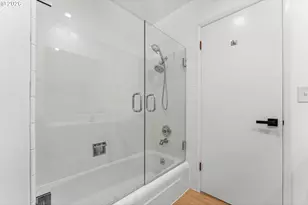 3220 SW 66th Ave, Portland, OR 97225 - Photo 28