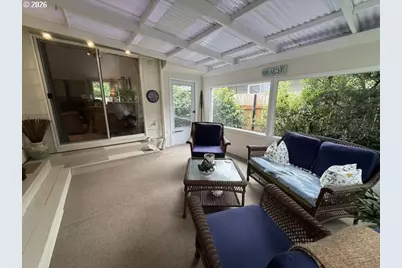 240 11th St, Florence, OR 97439 - Photo 36