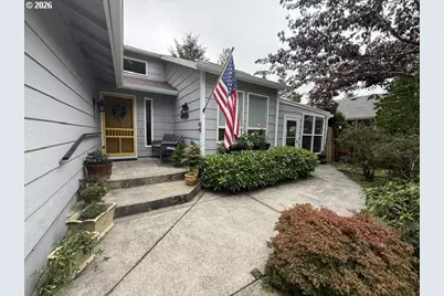 240 11th St, Florence, OR 97439 - Photo 2