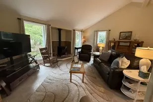 240 11th St, Florence, OR 97439 - Photo 16