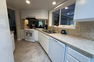 240 11th St, Florence, OR 97439 - Photo 24