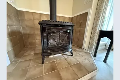 240 11th St, Florence, OR 97439 - Photo 18