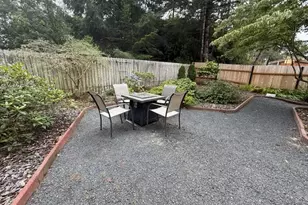 240 11th St, Florence, OR 97439 - Photo 10