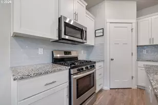 2021 Branch Creek Dr, Longview, WA 98632 - Photo 10