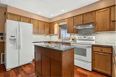 4460 Riordan Hill Dr, Hood River, OR 97031 - Photo 12