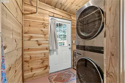 4460 Riordan Hill Dr, Hood River, OR 97031 - Photo 26