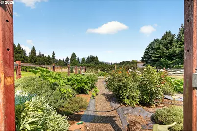 4460 Riordan Hill Dr, Hood River, OR 97031 - Photo 34