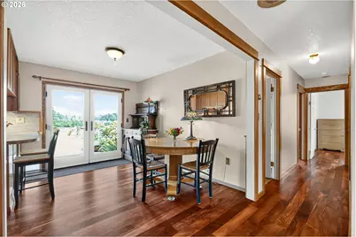 4460 Riordan Hill Dr, Hood River, OR 97031 - Photo 8