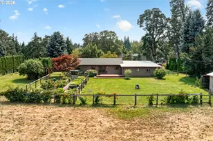 4460 Riordan Hill Dr, Hood River, OR 97031 - Photo 2