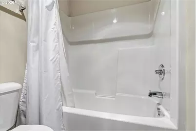 7518 N Burlington Ave, Portland, OR 97203 - Photo 26