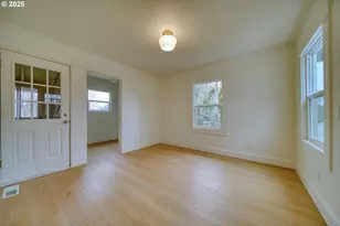 296 N 4th St, Saint Helens, OR 97051 - Photo 10