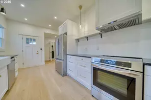 296 N 4th St, Saint Helens, OR 97051 - Photo 6