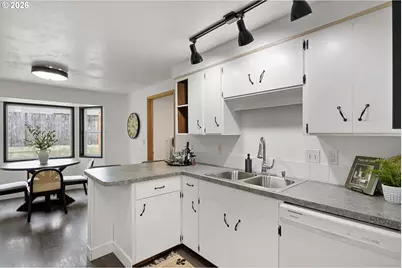 1885 Churchill St, Eugene, OR 97405 - Photo 8