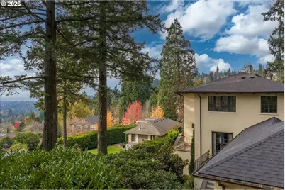 3620 SW Dosch Rd, Portland, OR 97239 - Photo 1