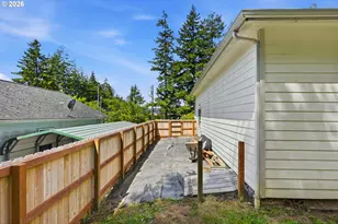 644 9th Ave, Coos Bay, OR 97420 - Photo 26