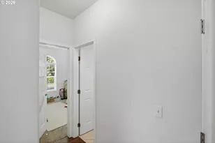 644 9th Ave, Coos Bay, OR 97420 - Photo 10