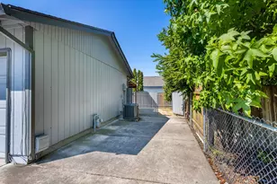 3095 SW 202nd Ave, Beaverton, OR 97003 - Photo 44