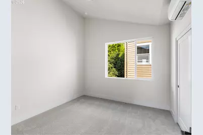 7585 SW Capitol Hwy, Portland, OR 97219 - Photo 8