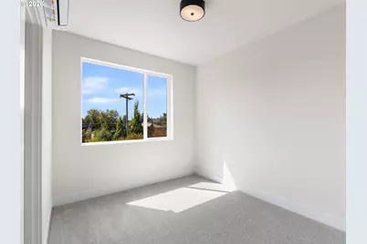 7585 SW Capitol Hwy, Portland, OR 97219 - Photo 10