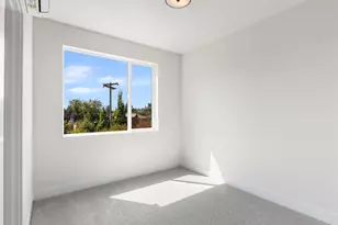 7585 SW Capitol Hwy, Portland, OR 97219 - Photo 10