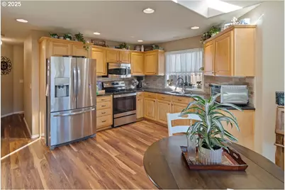 19390 Westwood Dr, Oregon City, OR 97045 - Photo 12