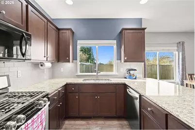 128 Finneys Ave, Molalla, OR 97038 - Photo 8