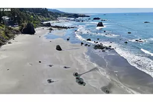 31904 Chantrelle Ln, Gold Beach, OR 97444 - Photo 4