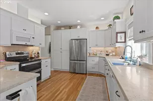 751 SE Glendover Ln, Dallas, OR 97338 - Photo 10