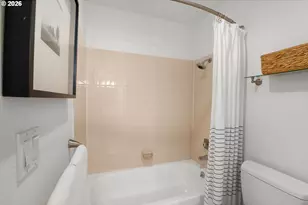 5150 S Landing Dr, Portland, OR 97239 - Photo 16