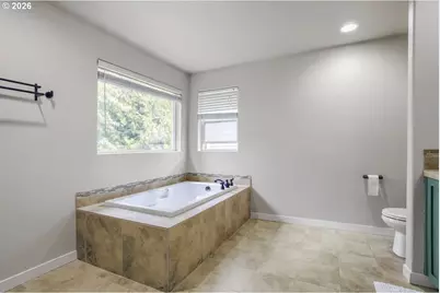 28525 Greenway Dr, Wilsonville, OR 97070 - Photo 18