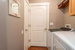 483 S State St, Sutherlin, OR 97479 - Photo 30