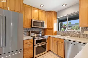 721 NW 76th St, Vancouver, WA 98665 - Photo 6