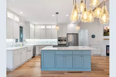 32996 Pacific Bellevue Ln, Warrenton, OR 97146 - Photo 6